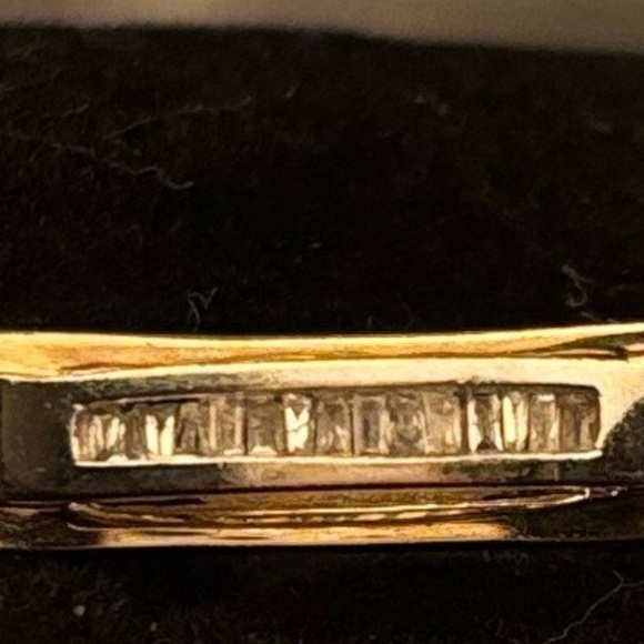 14k Gold Ring with Diamond Baguettes price is firm - Picture 4 of 17